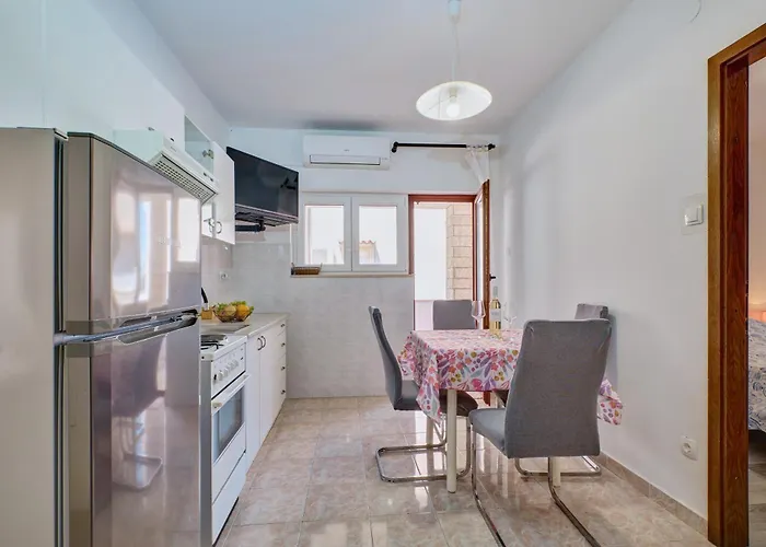 With A Parking Space Losinj, Losinj - 23418 Apartment Mali Losinj