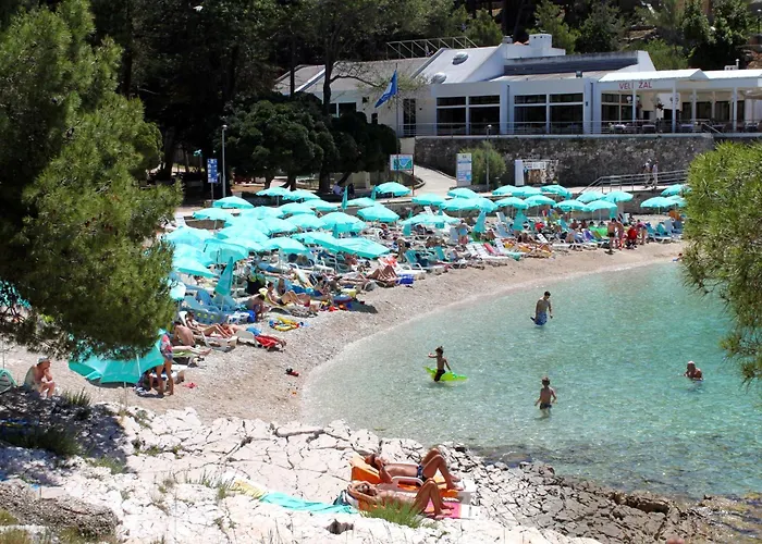 Lägenhet With A Parking Space Losinj, Losinj - 23418