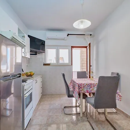 With A Parking Space Losinj, Losinj - 23418 Apartamento Mali Lošinj