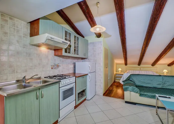 With A Parking Space Losinj, Losinj - 23418 Apartament Mali Lošinj