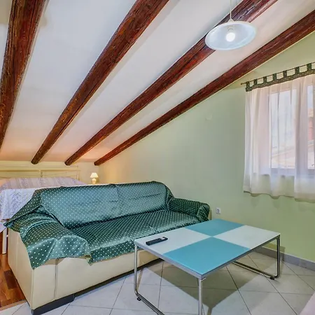 With A Parking Space Losinj, Losinj - 23418 Апартаменты
